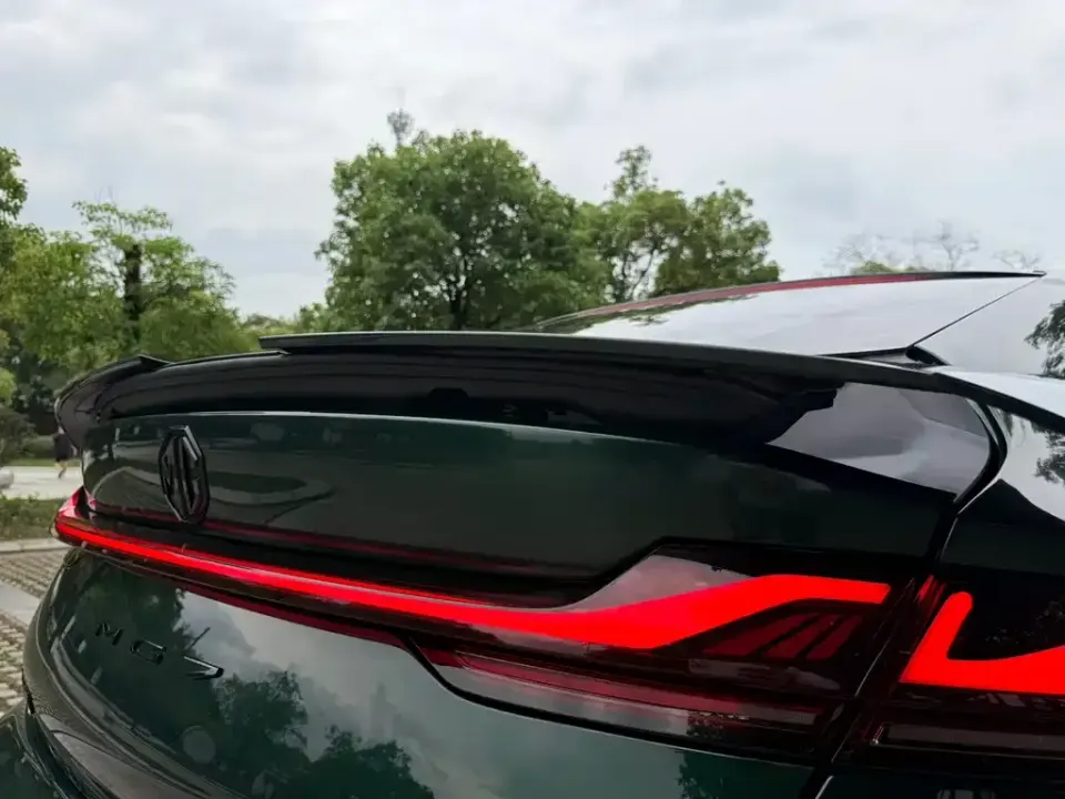 MG MG7