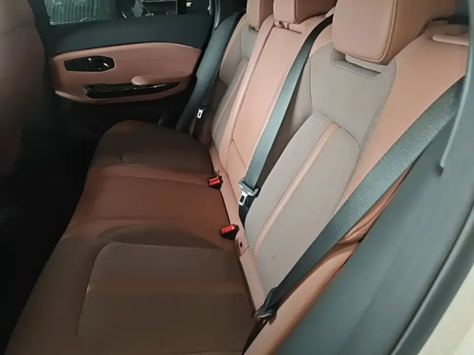 Nio EC6