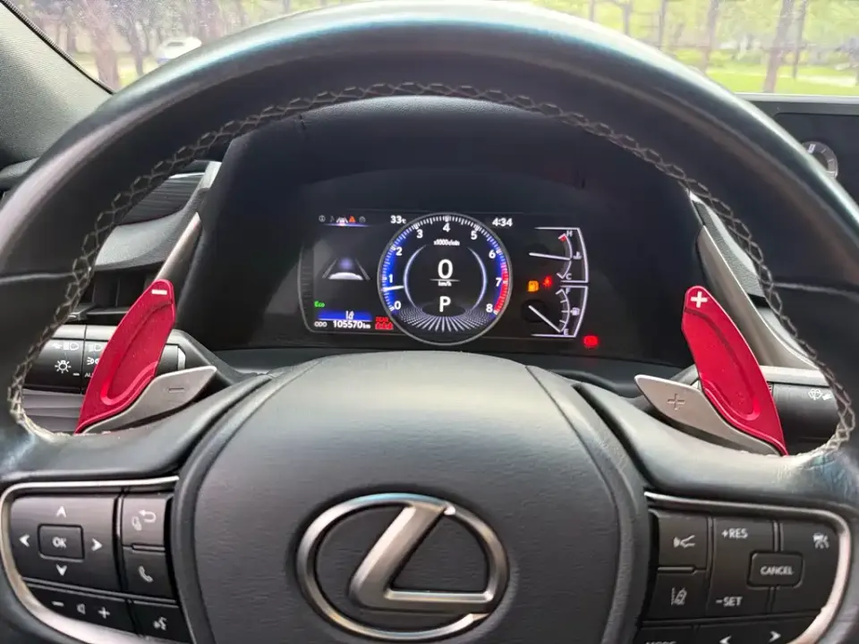 Lexus ES
