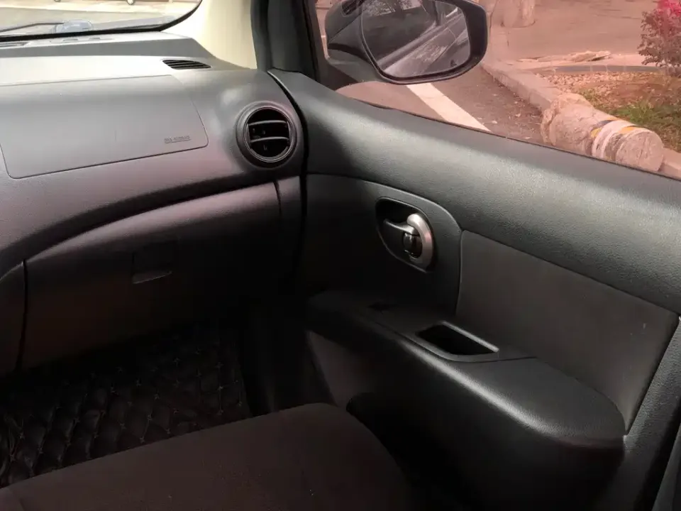 Nissan Livina
