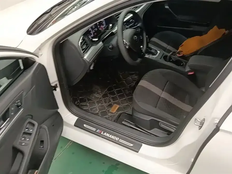 Volkswagen Lamando