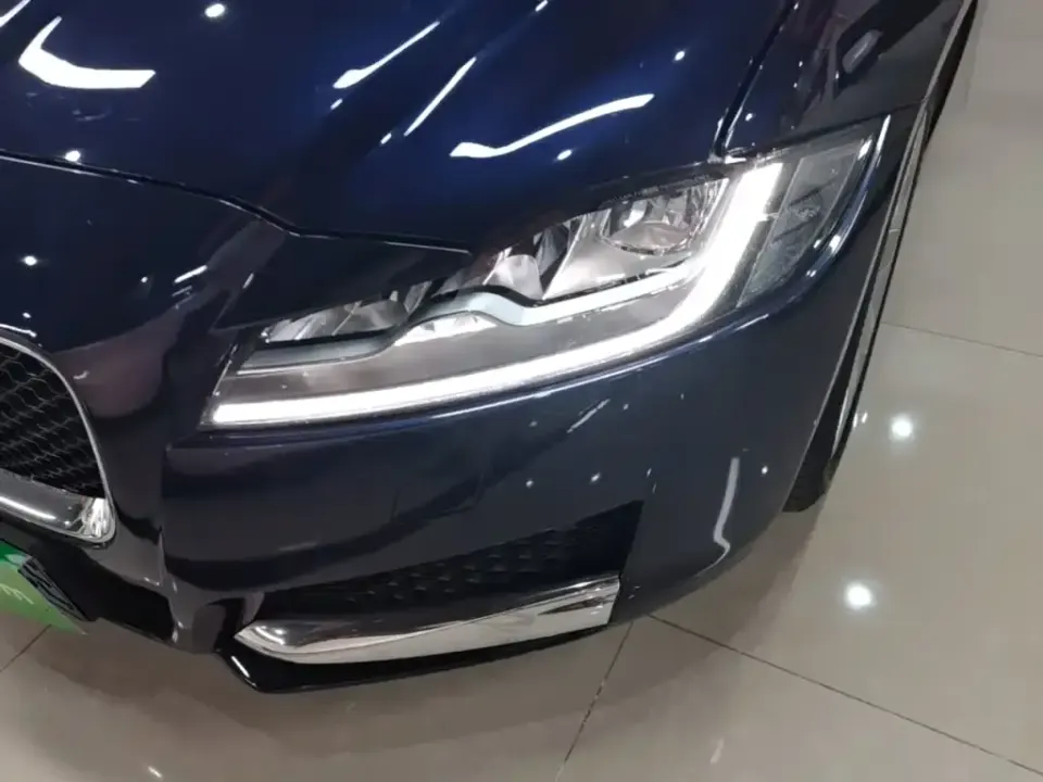 Jaguar XFL