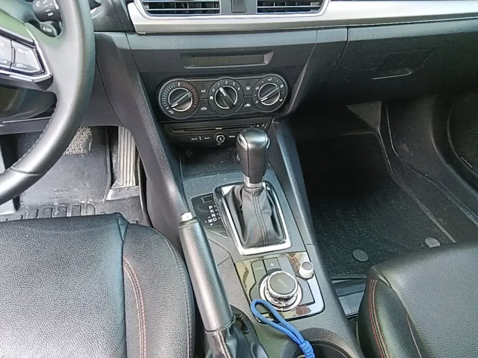 Mazda 3 Axela