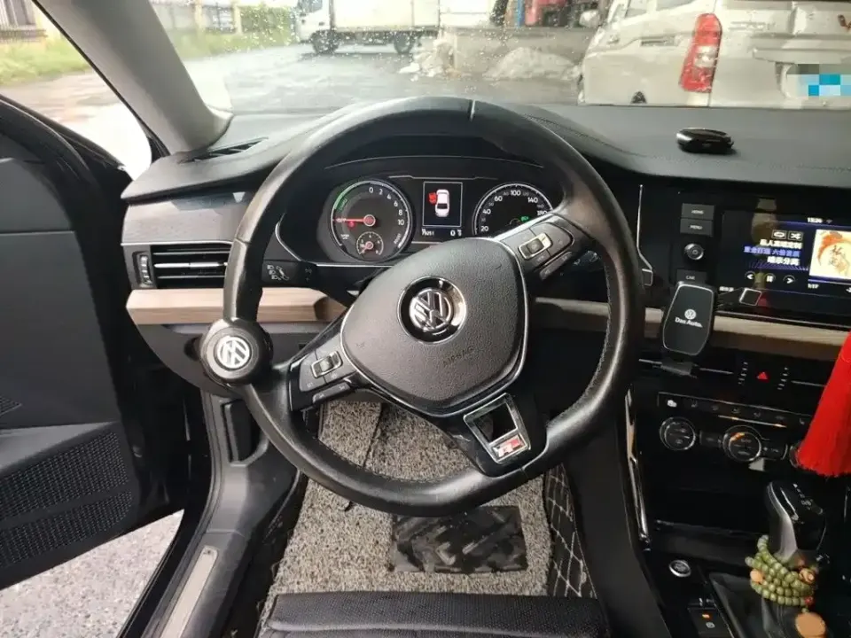Volkswagen Passat PHEV