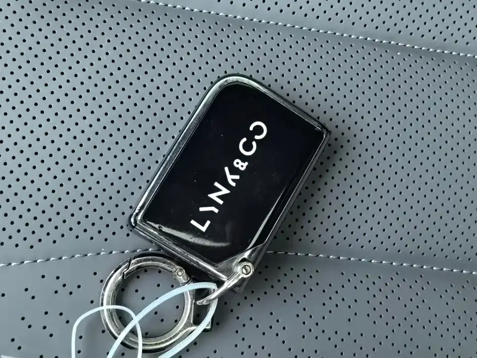 Lynk & Co 07 EM-P