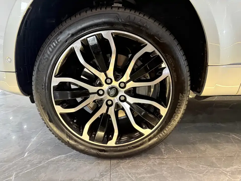 Land Rover Sport