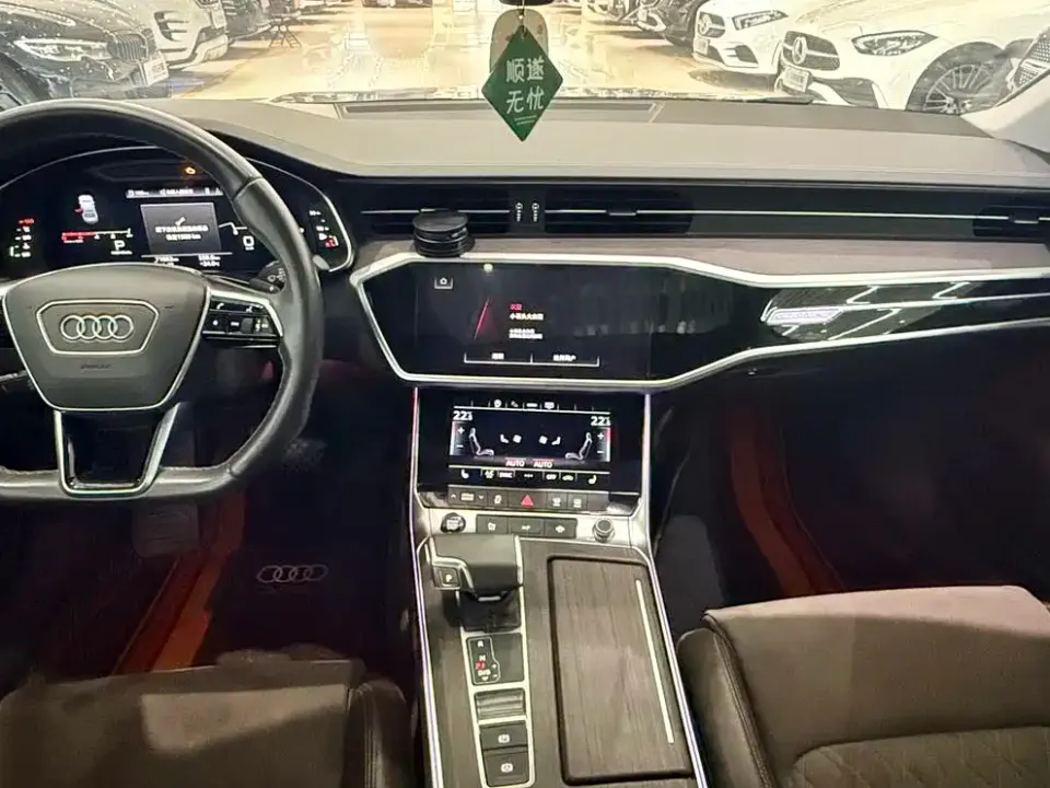 Audi A7L