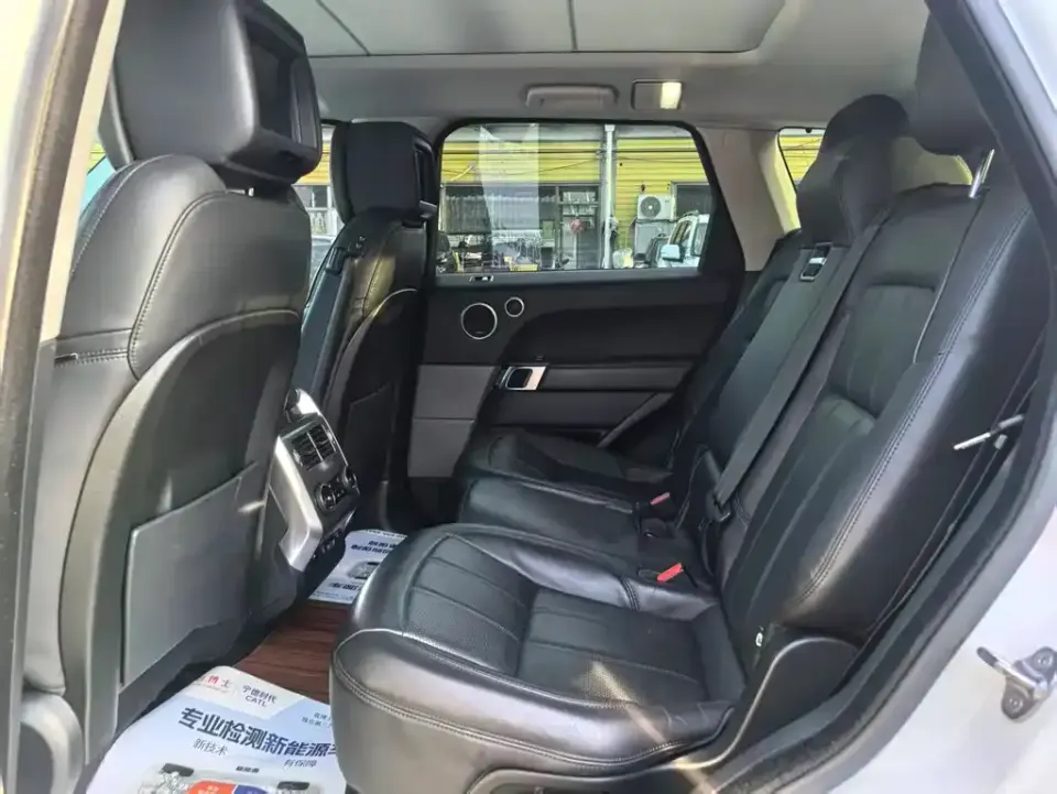 Land Rover Sport