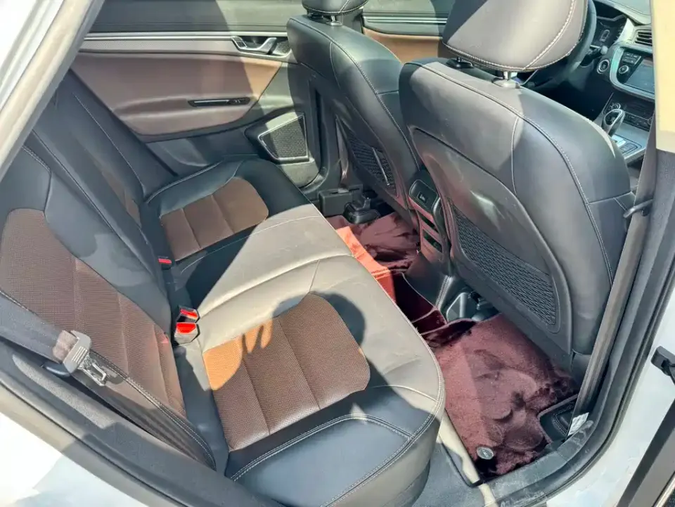 Geely Emgrand GS