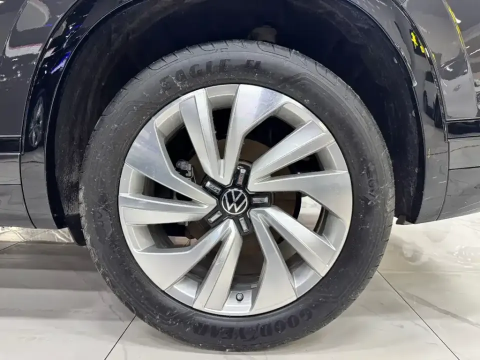 Volkswagen X