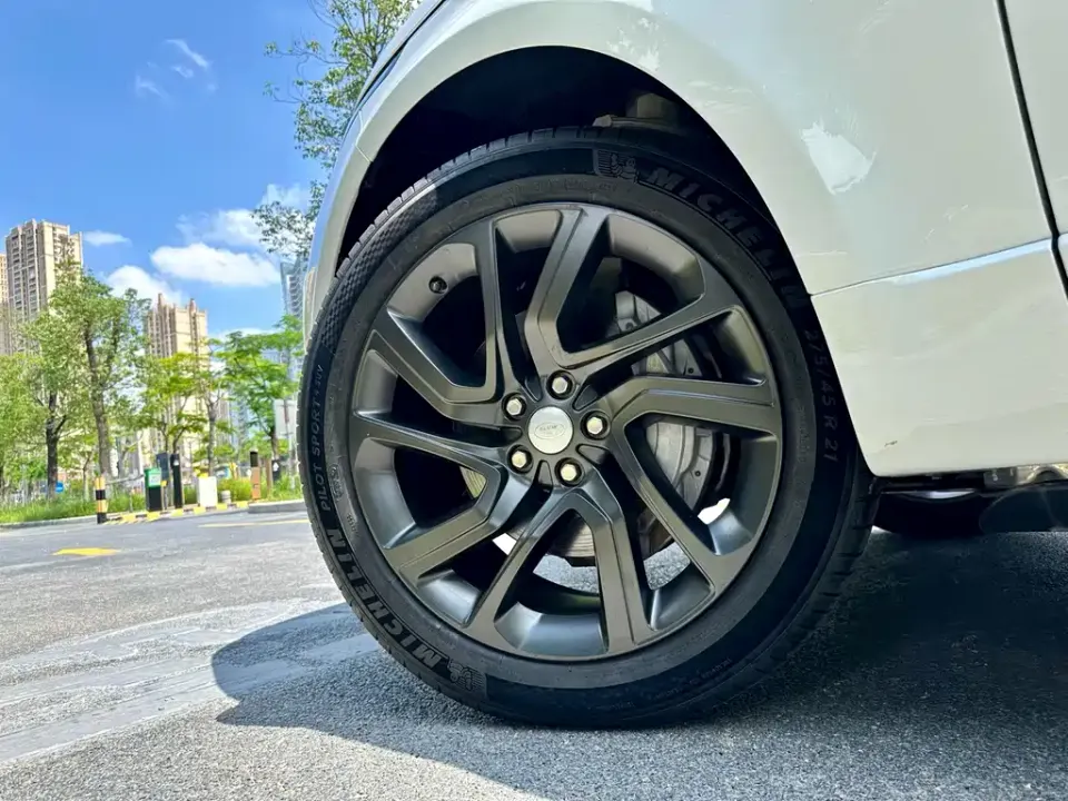 Land Rover Sport