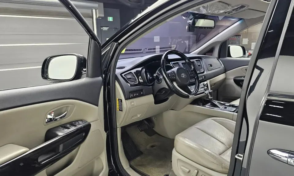 Kia Canival