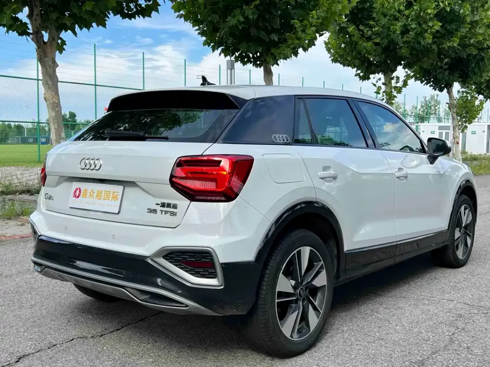 Audi Q2L