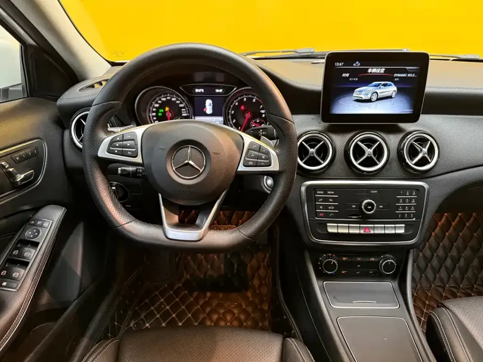 Mercedes-Benz GLA