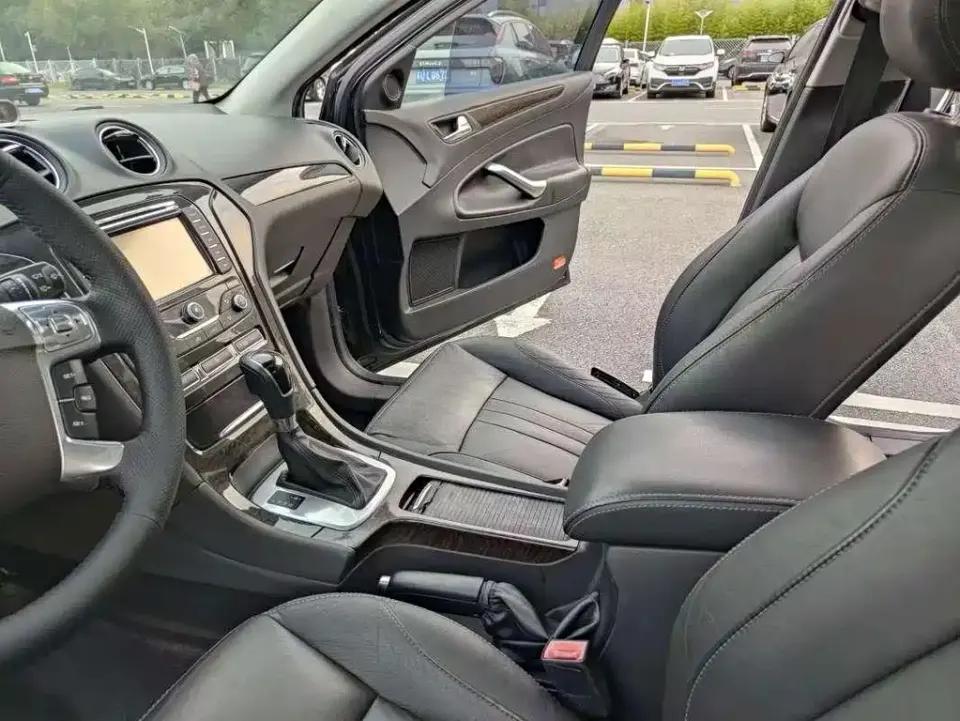 Ford Mondeo Zhisheng