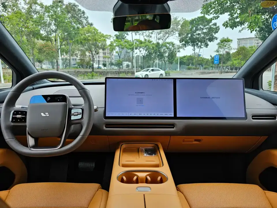 Li Li i6