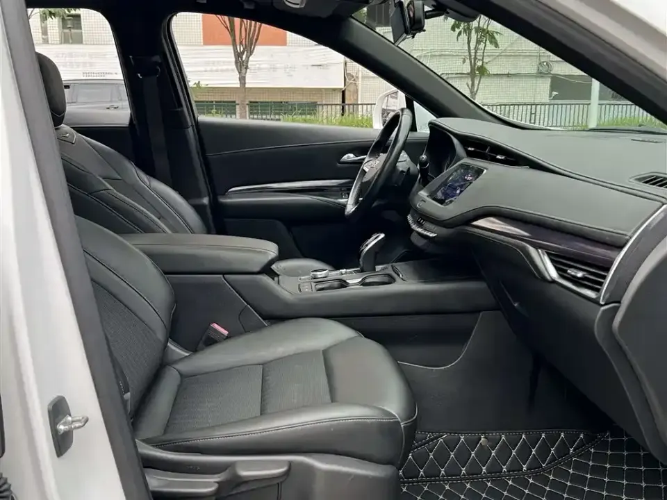 Cadillac XT4