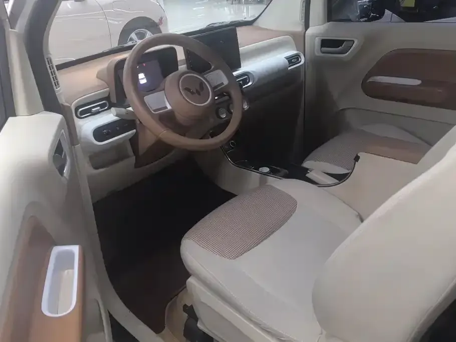 Wuling MINIEV