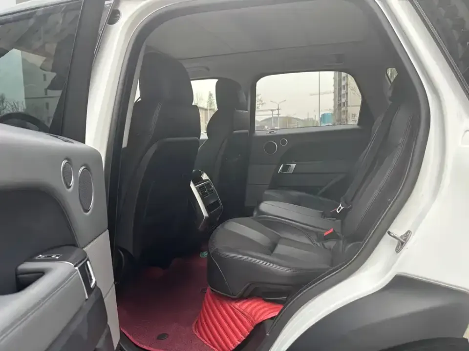 Land Rover Sport