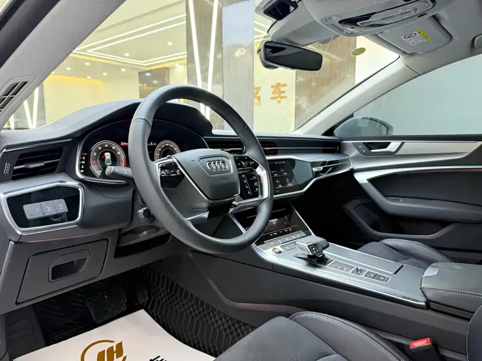 Audi A7L