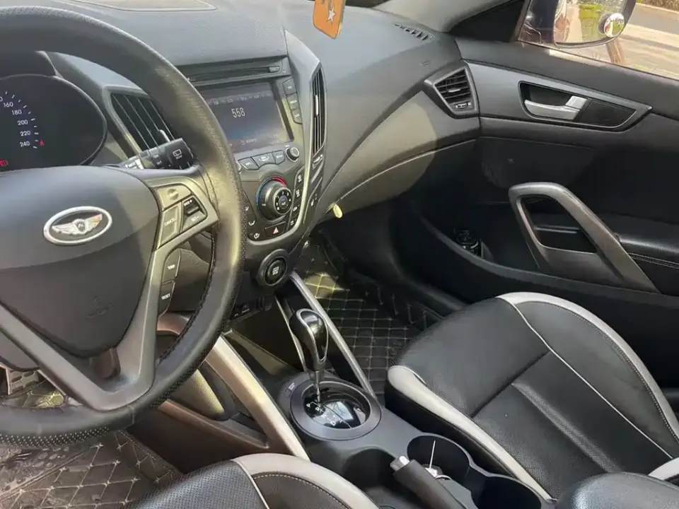 Hyundai Veloster