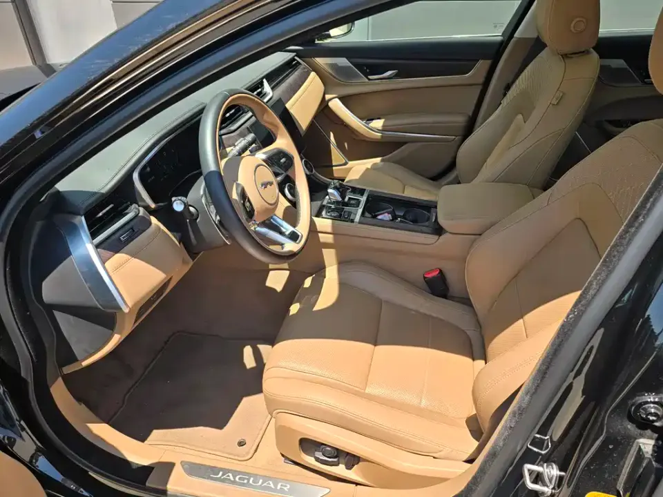 Jaguar XFL