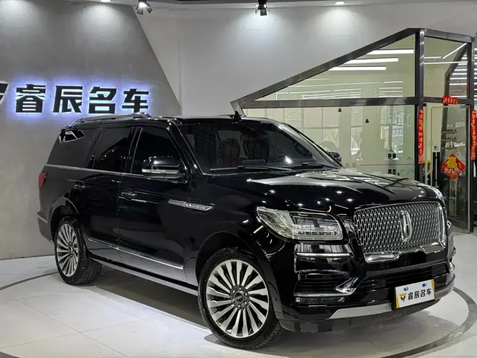 Lincoln Navigator
