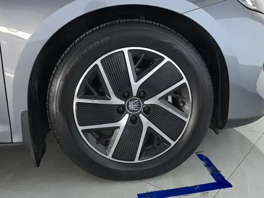 BYD Qin L