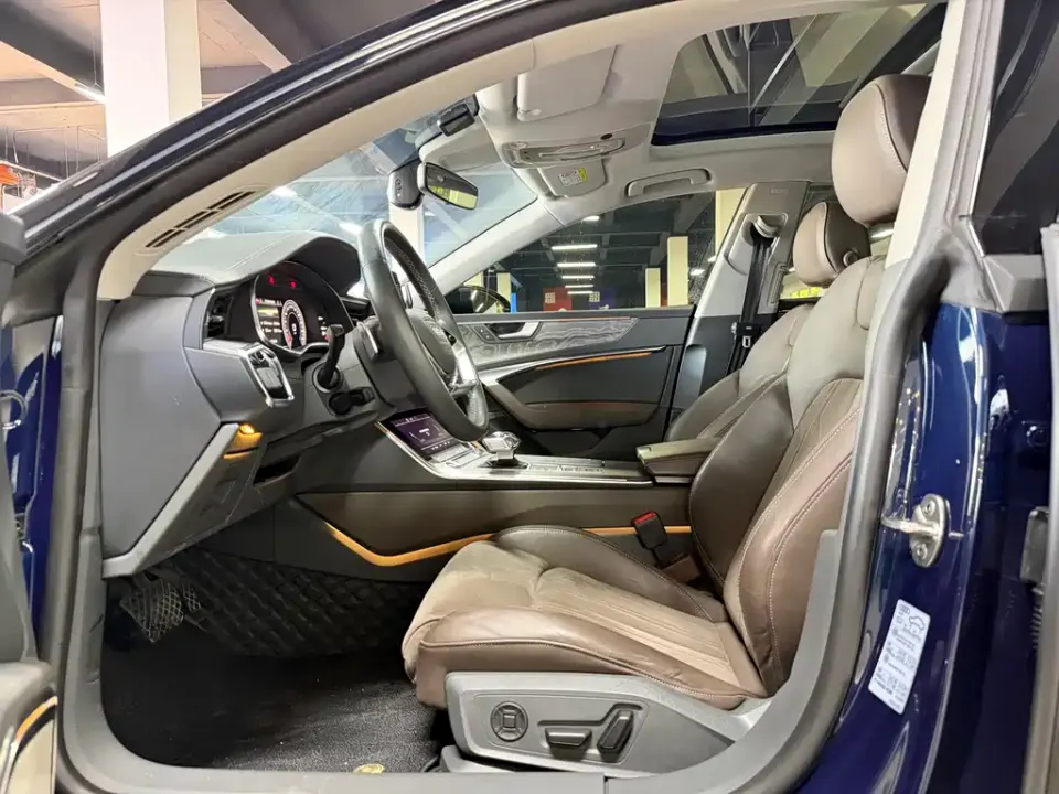 Audi A7L