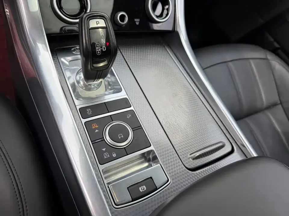Land Rover Sport