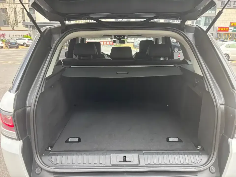 Land Rover Sport