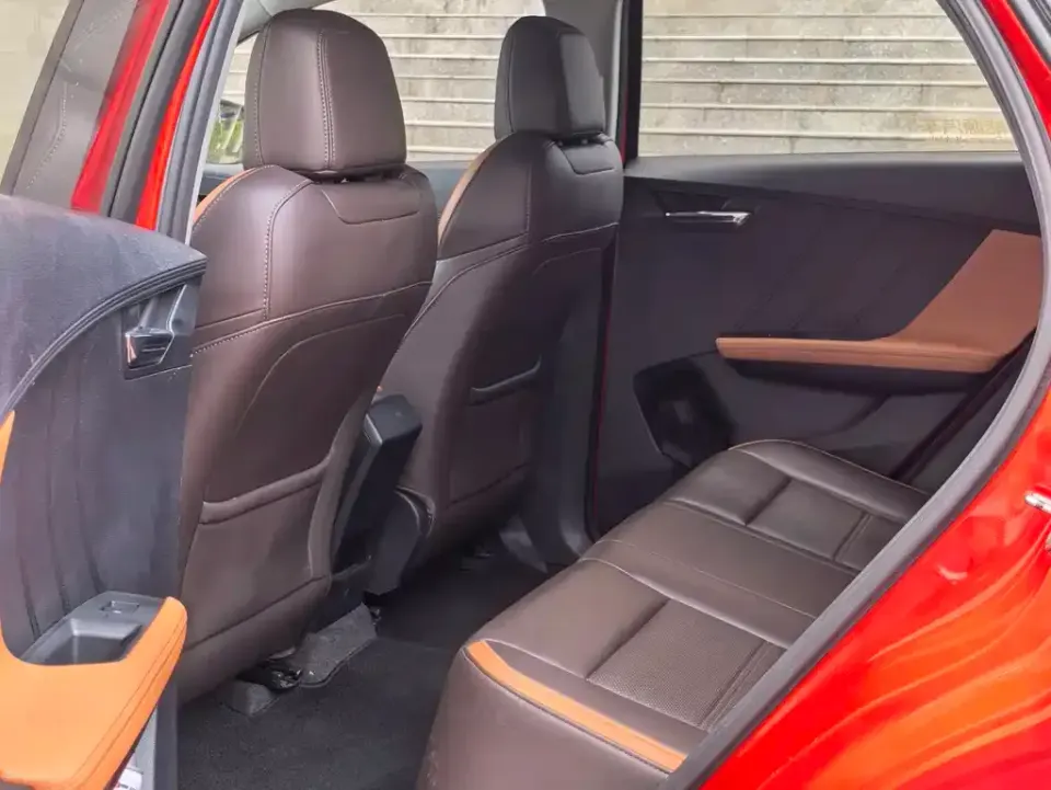 BYD e2