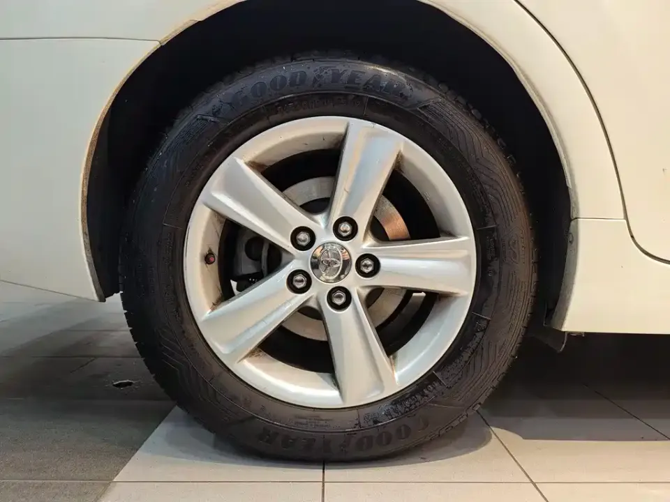 Toyota Reiz
