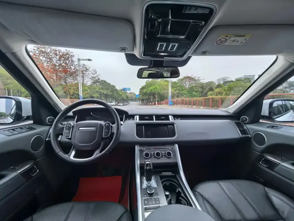 Land Rover Sport