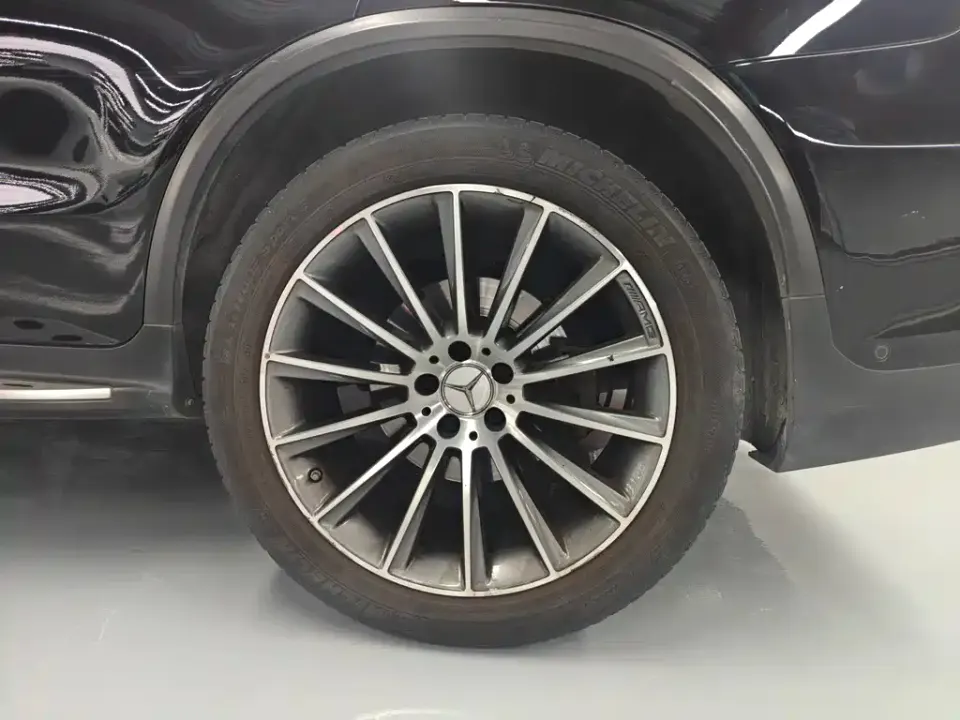 Mercedes-Benz GLC AMG