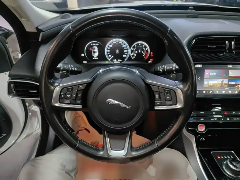 Jaguar XEL