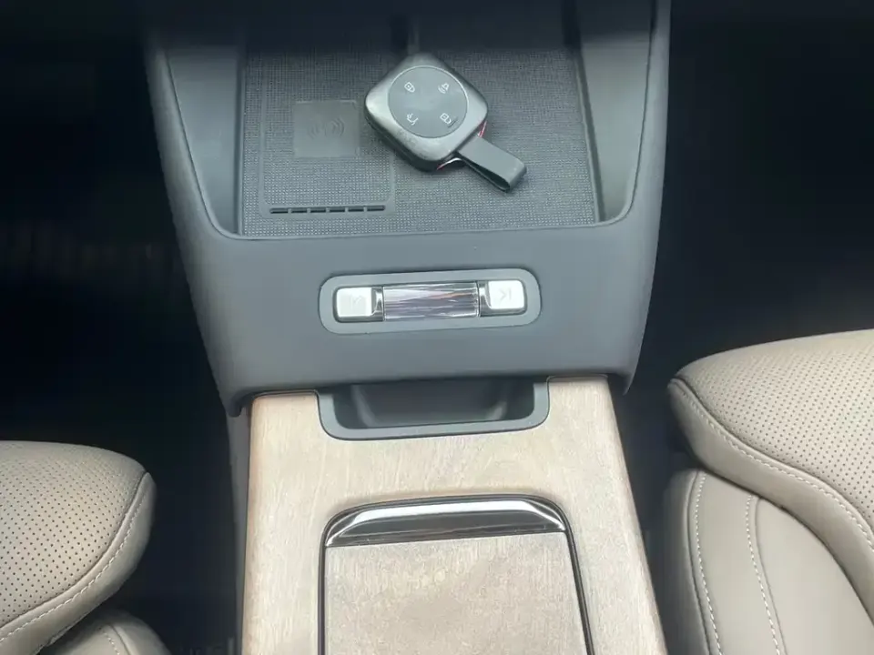 Volvo XC70 PHEV