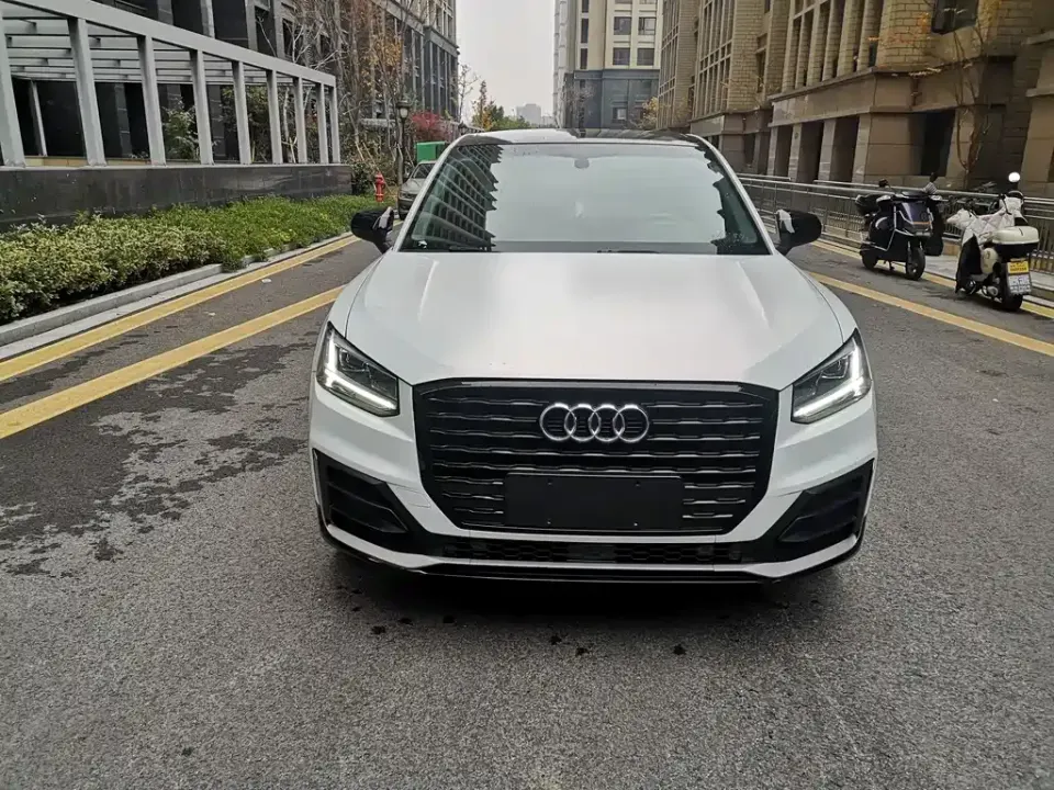 Audi Q2L