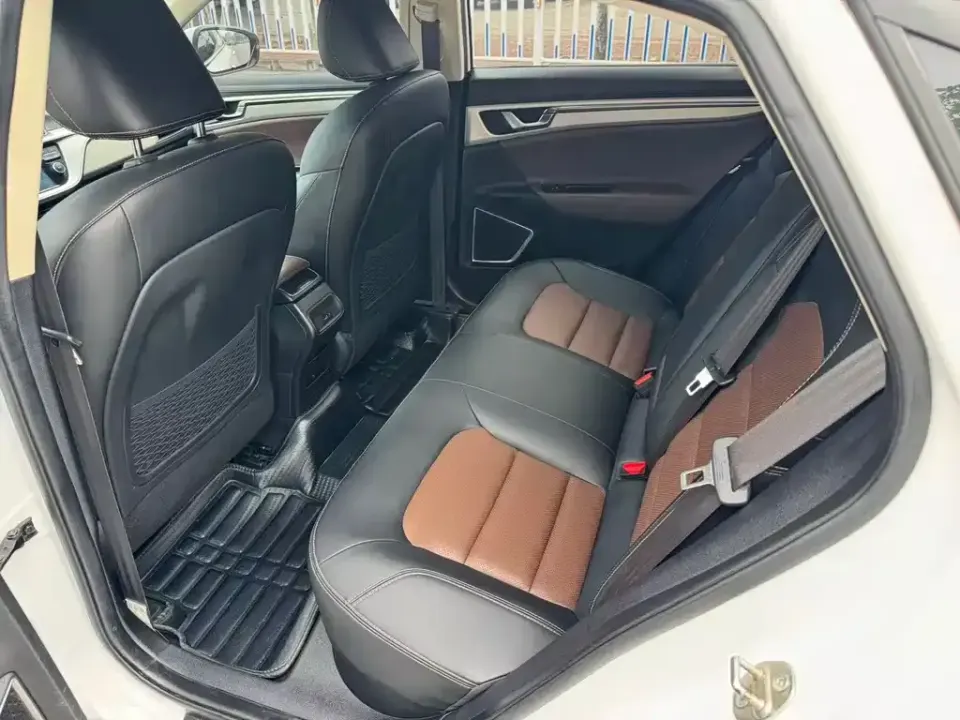 Geely Emgrand GL