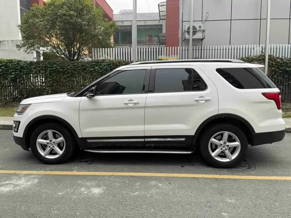 Ford Explorer (Import)