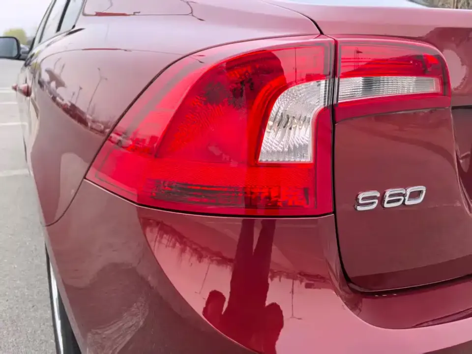 Volvo S60 (Import)