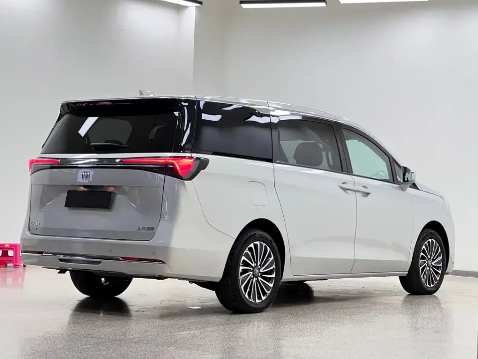 Buick GL8 Hybrid