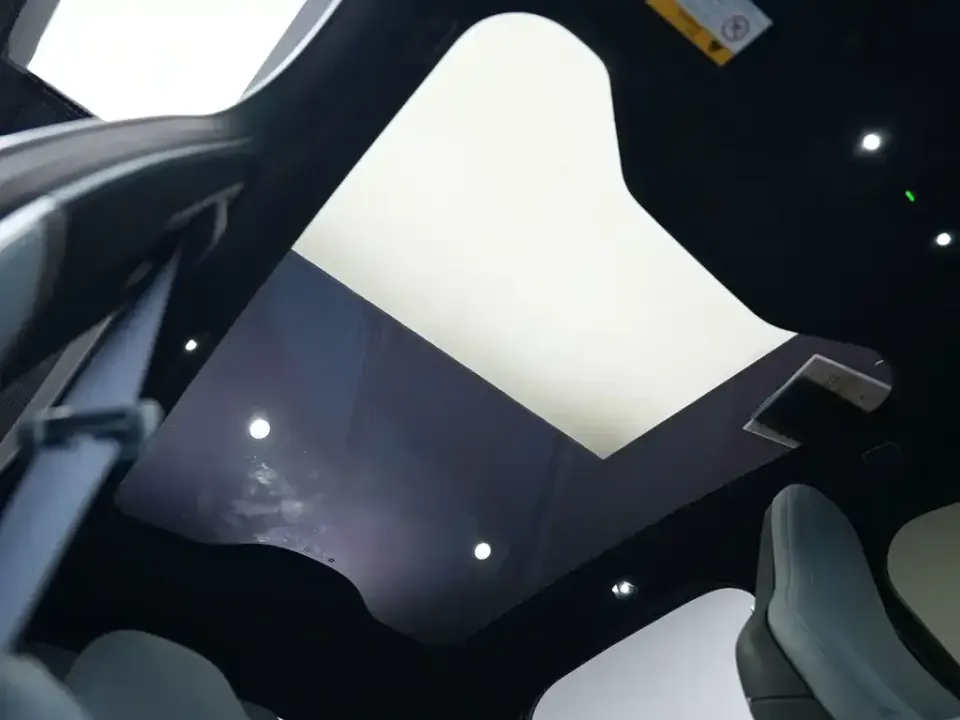 Nio EC6