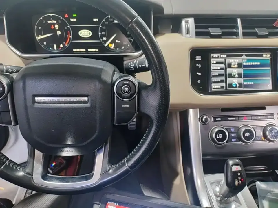 Land Rover Sport