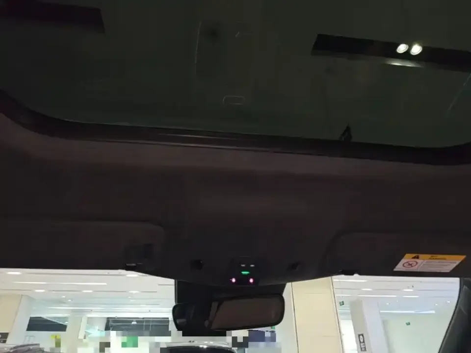 Nio ES8