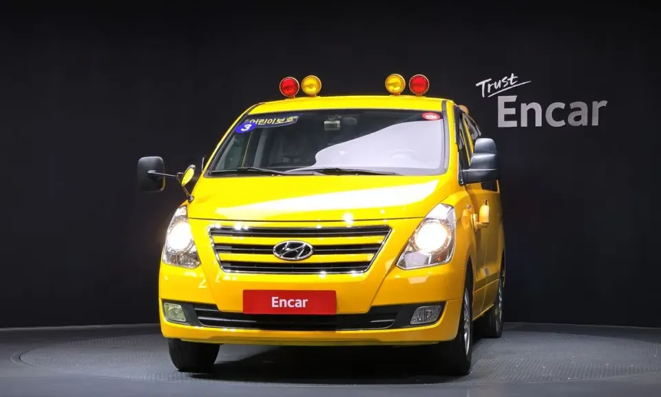 Hyundai Starex