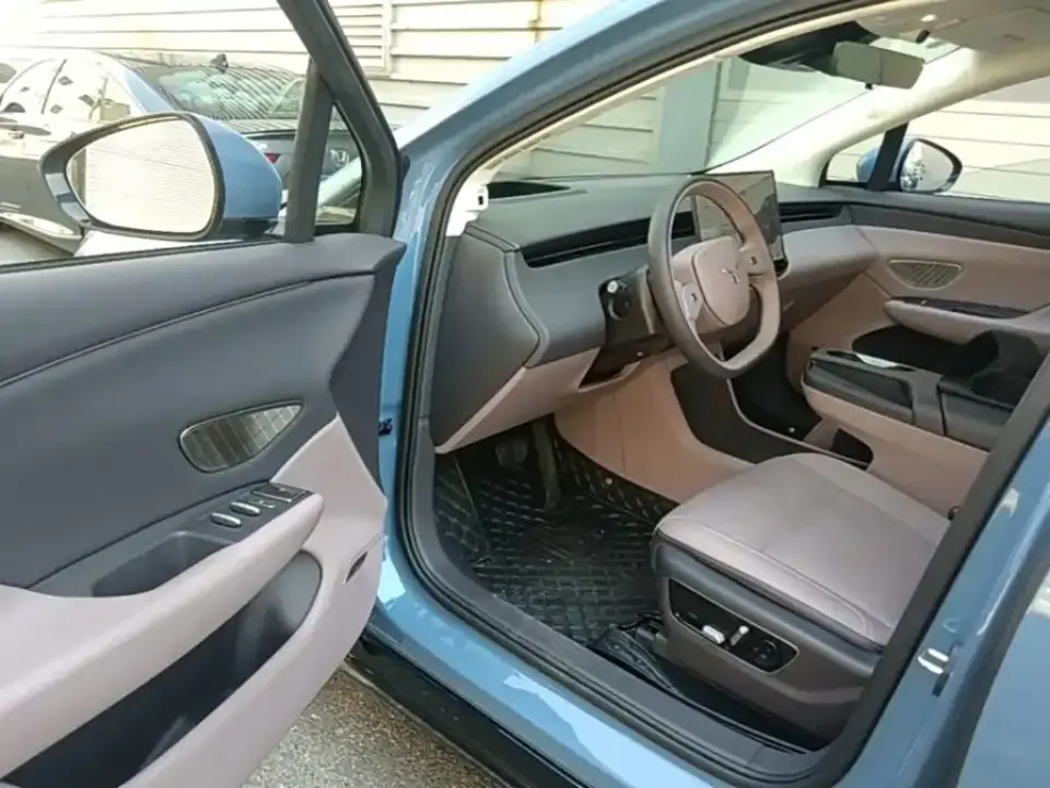 Hongqi Hongqi Tiangong 06
