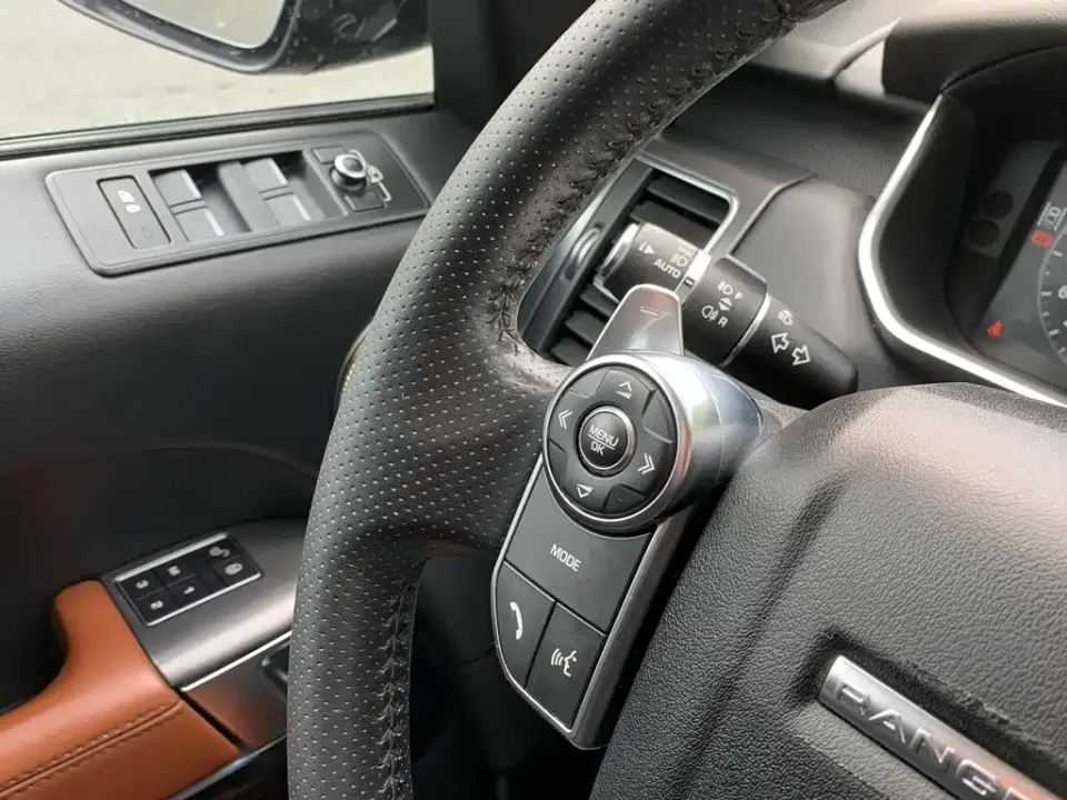 Land Rover Sport