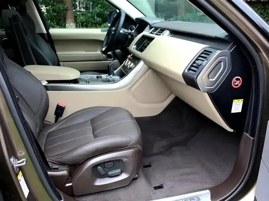 Land Rover Sport