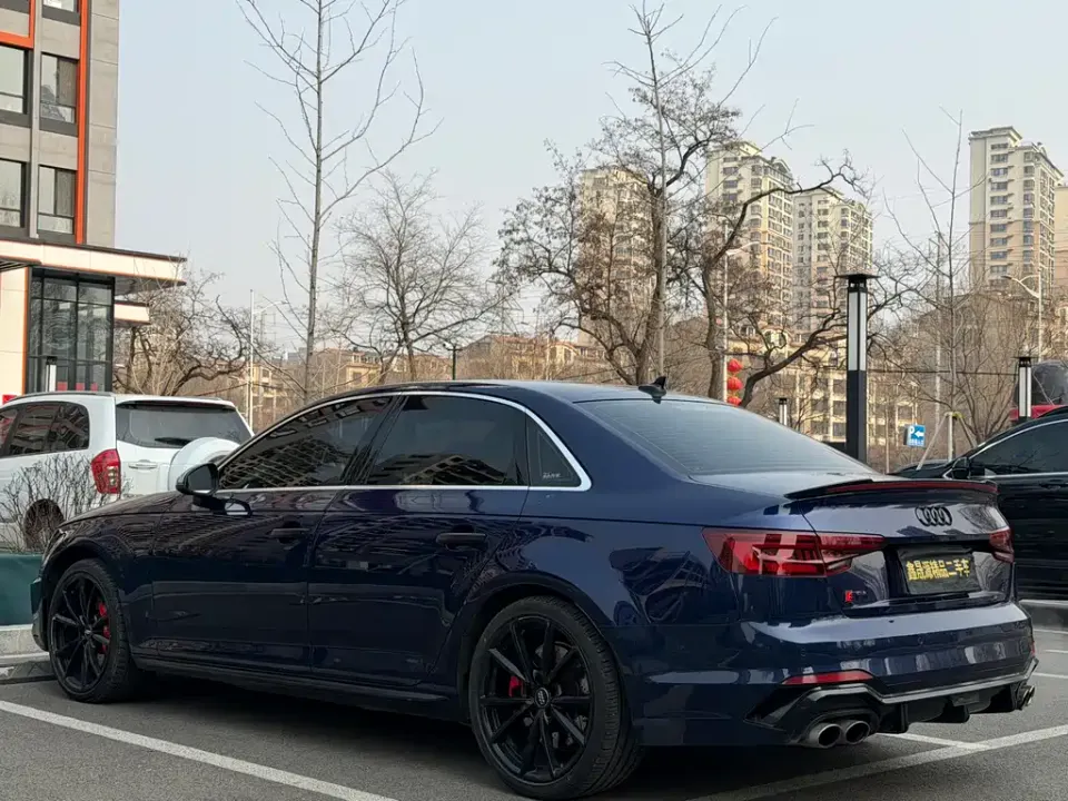 Audi S4